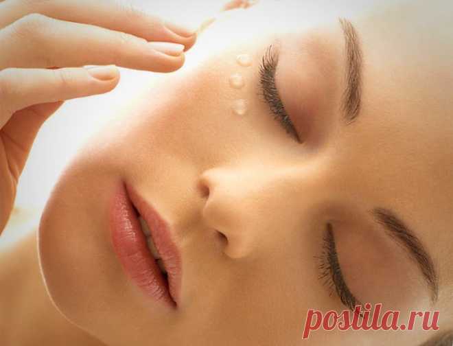 Какие масла полезны для ухода за кожей вокруг глаз?