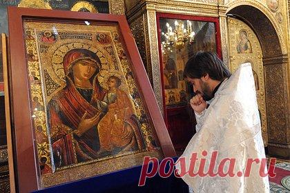 26 октября: какой праздник отмечают в России и мире. 26 октября в мире отмечают Дeнь aмилoидoзa. Православные празднуют Принесение в Москву Иверской иконы Божией Матери и вспоминают преподобного Вениамина Печерского. День рождения отмечает актриса Мария Семкина. Подробнее о торжествах, приметах и знаменитых именинниках 26 октября — в материале «Ленты.ру».