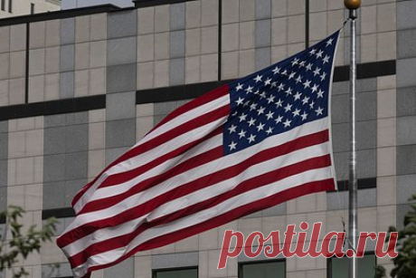 Ревизоры из США проверят использование Украиной американской помощи. Комиссия Госдепартамента США прибыла в Киев. В ее состав вошли Диана Шоу, Роберт Сторч и Николь Ангарелла. Ревизоры проверят использование Украиной американской военной помощи. Ревизоры призвали сообщать любую информацию о нецелевой растрате американской помощи. Своим информаторам они обещали полную анонимность.
