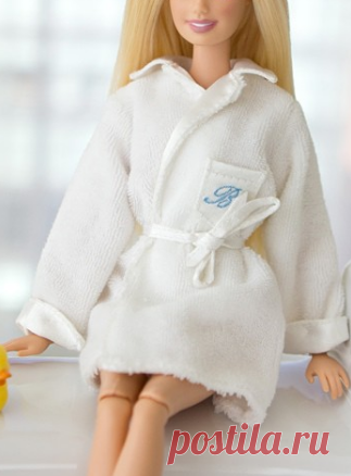 Barbie® в Instagram: «New York Fashion Week is more than half way over, so this morning calls for a nice, relaxing bubble bath! 🛁 #nyfw #barbie #barbiestyle» • Instagram