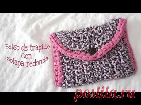 Bolso de trapillo con solapa redonda