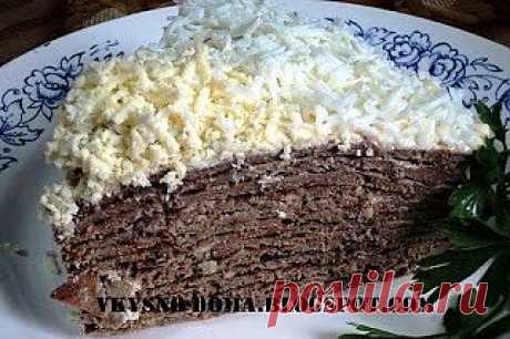 Печеночный торт с майонезно-чесночной пропиткой.