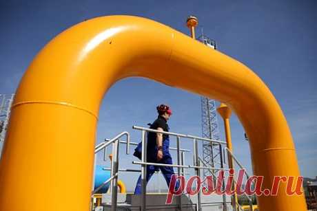 Италия назвала срок отказа от российского газа. Италия сможет полностью отказаться от российского природного газа зимой 2024-2025 года, такой срок навал глава национальной нефтегазовой группы Eni Клаудио Дескалци. Он добавил, что в рамках работы по отказу от поставок российского газа Рим делает серьезную ставку на дальнейшее расширение сотрудничества с Алжиром.