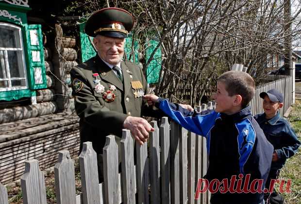 Чиновники заставят россиян гордиться страной: Общество: Россия: Lenta.ru