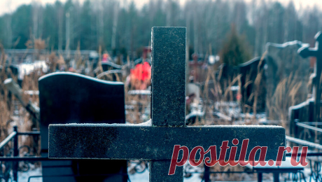 Трое школьников разгромили кладбище под Волгоградом. В Среднеахтубинском районе Волгоградской области дети устроили погром на кладбище, вандалы повредили более 40 могил. Об этом сообщает пресс-служба УМВД региона. О произошедшем в полицию сообщила местная жительница, женщина рассказала, ...