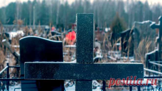 Трое школьников разгромили кладбище под Волгоградом. В Среднеахтубинском районе Волгоградской области дети устроили погром на кладбище, вандалы повредили более 40 могил. Об этом сообщает пресс-служба УМВД региона. О произошедшем в полицию сообщила местная жительница, женщина рассказала, ...