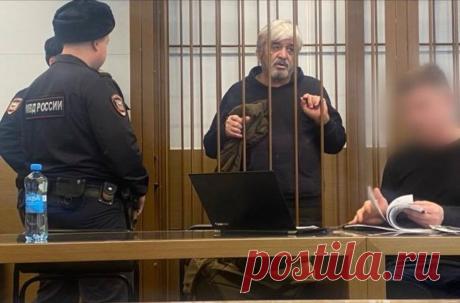 Суд оставил под стражей Баратова по делу об оскорблении участников СВО. Московский городской суд оставил без изменения решение об аресте главы узбекского землячества «Ватандош» Баратова по делу об оскорблении участников спецоперации РФ.