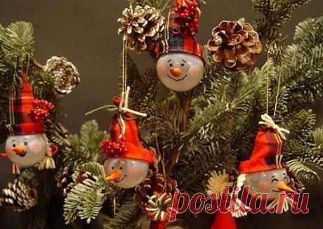 ЕЛОЧНЫЕ ИГРУШКИ ИЗ ЛАМПОЧЕК: КЛАДЕЗЬ ИДЕЙ ДЛЯ НОВОГОДНЕГО ДЕКОРА.