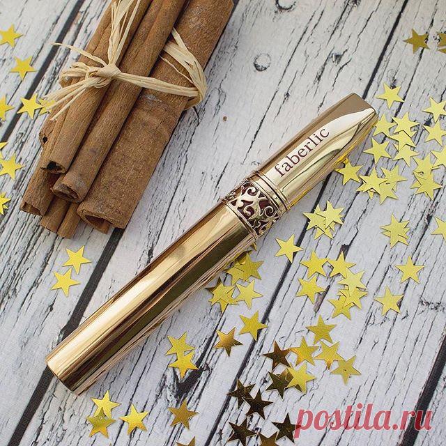 Композиция с тушью Secret Story от  @katerinasea_
Предвкушение Нового года 🎄🎄🎄
#faberlic_макияж #фаберлик #faberlic_secret_story