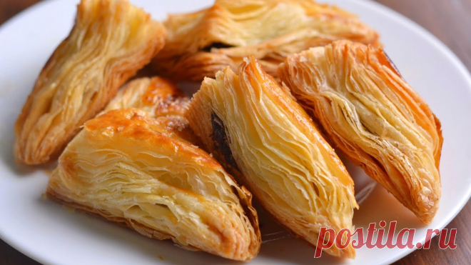 Mengapa saya baru tahu cara ini, bikin puff pastry cepat tanpa kulkas. Hallo semua kali ini aku membuat puff pastry yang mudah dan cepat tanpa kulkas😍👍, bisa untuk kulit bolen, bisa untuk kulit pie, bisa untuk zuppa soup dan s...
