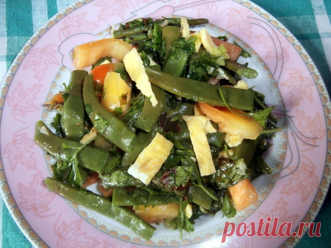 Летний салат из стручковой фасоли