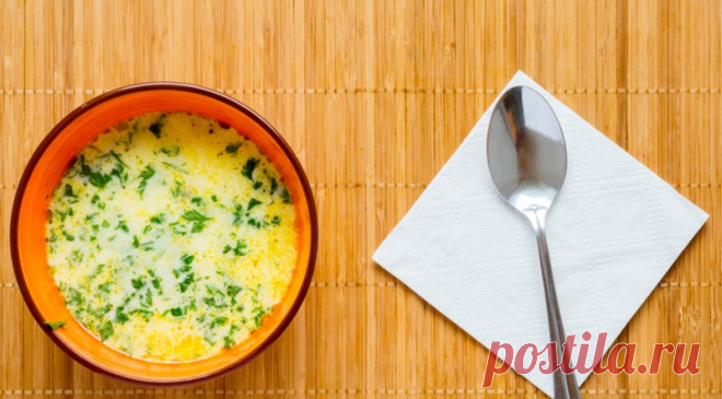 Сырный суп, который свекровь варит в морозные дни, вспоминая о Швейцарии - Сабрина В холодные зимние дни особенно приятно полакомиться аппетитным сырным супом. Как приготовить сырный суп узнала от свекрови, которая пробовала нечто подобное на конференции в Швейцарии. Говорит, что суп напоминает сырное фондю, но только проще в подаче, да и с ингредиентами можно немного варьировать. Сегодня редакция «Так Просто!» поделится инструкцией по приготовлению ароматного сырного супа. Пикантный вкус! […]