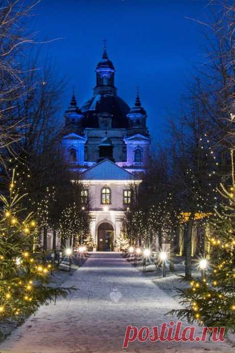 Pazaislis Monastery in Kaunas  |  Pinterest • Всемирный каталог идей