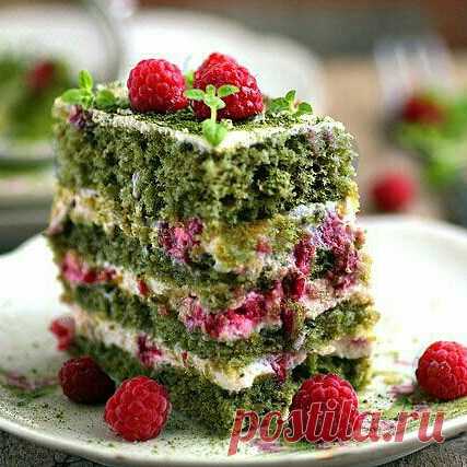 Изумрудный торт со шпинатом | HomeBaked