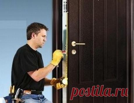 Установка стальных дверей: какой вариант выбрать? Покупая двери входные, многие обращают внимание на их надежность и безопасность, забывая о грамотной установке. Какой бы ни была прочной и многофункциональной дверная конструкция, неправильный монтаж способен свести к ну
