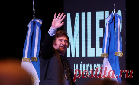 Новые власти Аргентины исключили вступление в БРИКС. Новым президентом Аргентины стал правый политик Милей. Он обещал не иметь дела с Китаем и Бразилией, перевести страну на доллар США, а также не вступать в БРИКС. Предыдущие власти планировали присоединиться с 1 января 2024 года