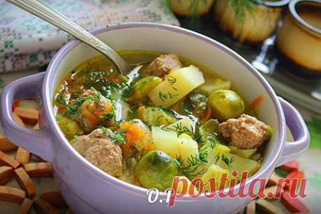 Суп с брюссельской капустой и фрикадельками — вкусно и полезно 


Готовим вкусную и полезную еду!









Ингредиенты:
фарш — 300 грбрюссельская капуста — 300 грморковь — 1 шткартофель — 2-3 штрепчатый лук — 1 штсоль и специи- по вкусурастительное масло — для жа…