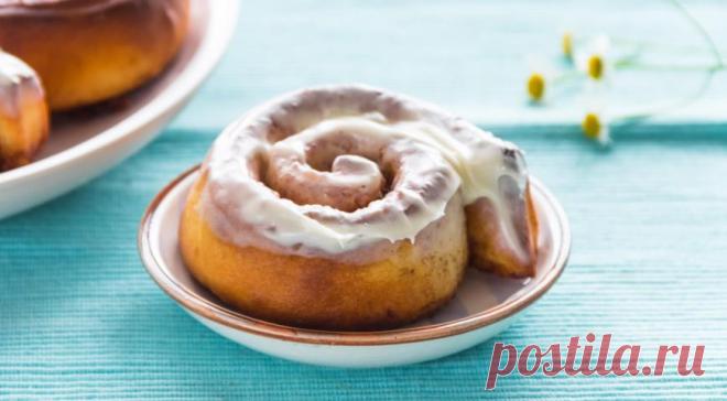 Булочки с корицей - ПУТЕШЕСТВУЙ ПО САЙТУ. Восхитительные булочки с корицей и сырной глазурью получаются не хуже, чем в знаменитом кафе. ИНГРЕДИЕНТЫДля глазури: 120 г сливочного сыра 60 г сливочного масла 1,5 стакана сахарной пудры 1/8 ч. л. соли 1/2 ч. л. ванильного экстракта Для начинки: 200 г коричневого сахара 2,5 ст. л. молотой корицы 80 г […]