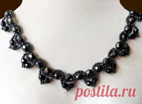 Ожерелья из бисера и бусин. Схемы плетения.