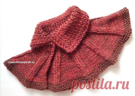 Манишка спицами для начинающих. Описание и мастер-класс