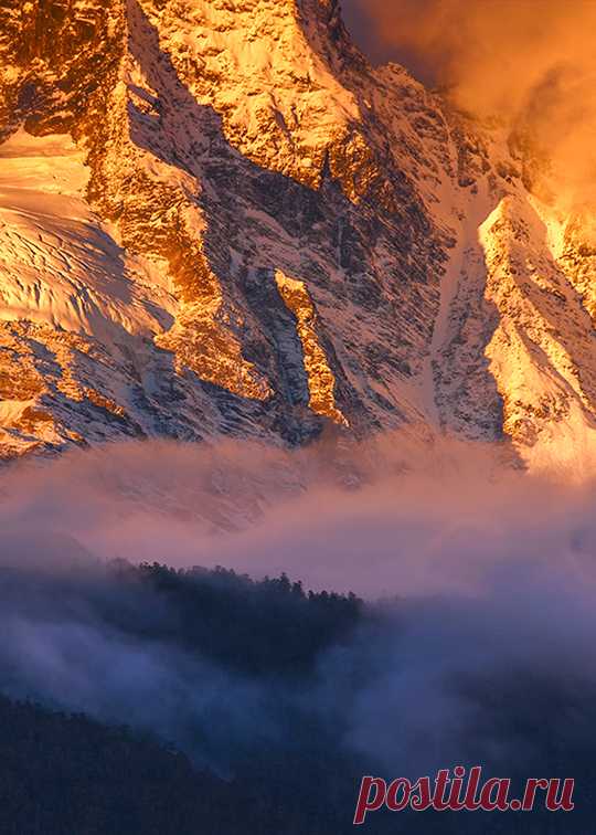 Enantiodromija | 金山Golden hill by 邓东林