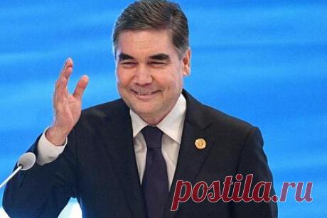 Президент Туркмении написал книгу о независимости. Президент Туркмении Гурбангулы Бердымухамедов написал новую книгу. Об этом он сообщил 25 сентября на заседании Халк Маслахаты — верхней палаты парламента. Книга называется «Независимость — наше счастье». Она вышла на трех языках — туркменском, английском и русском — и посвящена достижениям страны за годы независимости.