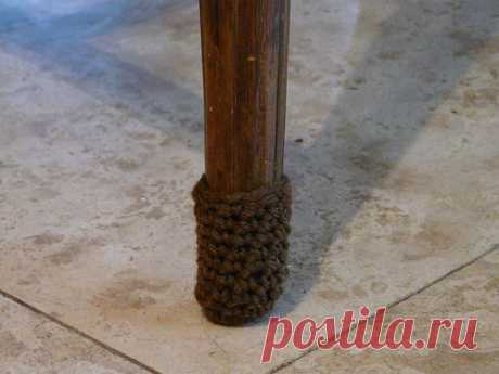 Crochetbug » How to crochet a chair leg sock
