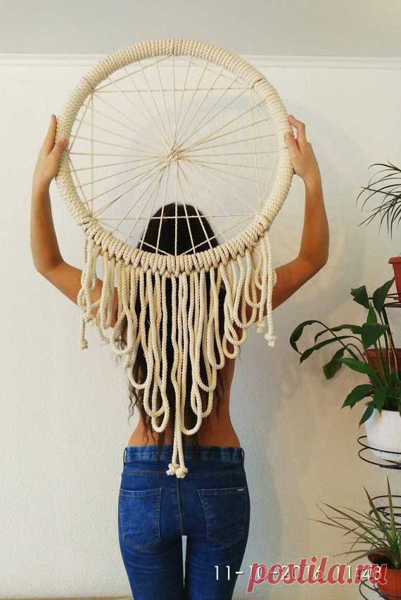 Large Dream Catcher Macrame Wall Hanging Large Macrame Wall Hanging Woven Wall Hanging Modern Macrame WallArt Gypsy Décor Boho Wall Hanging Large Dream Catcher Large Macrame Wall Hanging Lace Dream Catcher Wall Hanging Modern Wall Art Gypsy Décor Boho Wall Hanging Dreamcatcher Dream Catcher - Beautiful natural art piece for your bedroom, living room or kitchen! This Dreamcatcher wall hanging is made from eco-friendly