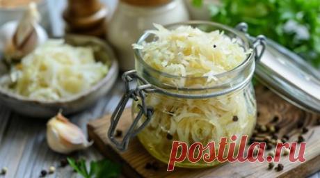 Врач Разарёнова: квашеная капуста особенно полезна осенью и зимой. Гастроэнтеролог Александра Разарёнова рассказала, что квашеную капусту следует включить в рацион питания осенью и зимой. Читать далее