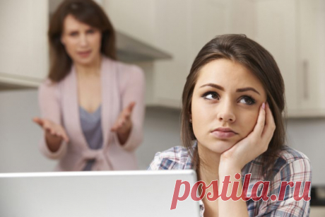 5 родительских фраз, которые могут испортить детскую психику / Малютка