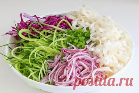 Легкий летний салат с ароматной имбирной заправкой… — Вкусные рецепты