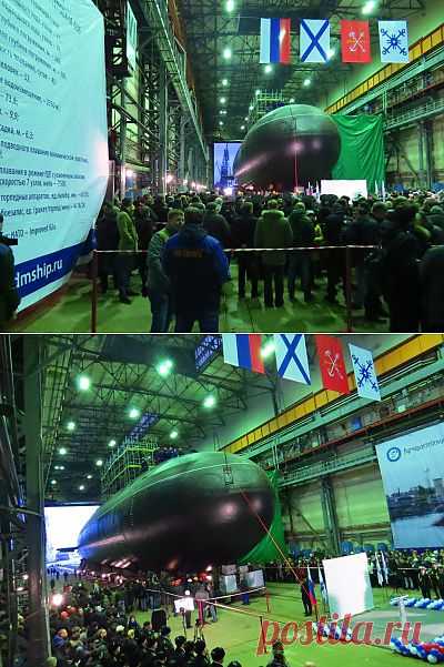 Церемония спуска на воду подводной лодки "Новороссийск" 28 ноября 2013 года на Адмиралтейских верфях