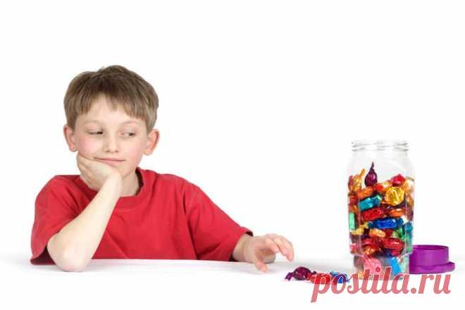 Что делать, если ребенок ворует: 5 простых советов Вспомните свое детство: неужели ни разу после прогулки в кармане не оказывалась чья-то куколка, а родительские кошельки не страдали от ваших набегов?Каждый ребенок может украсть. Кто-то будет пойман, ...