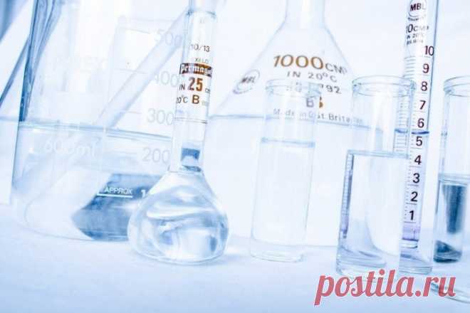 Созданы кристаллы, нарушающие законы физики Немецкие и американские физики изучили необычные кристаллы, которые состоят из вращающихся частиц. Данные структуры могут самопроизвольно разрушаться, а затем снова собираться. При этом их свойства вступают в противоречие с привычными законами упругости. Работа опубликована в журнале...