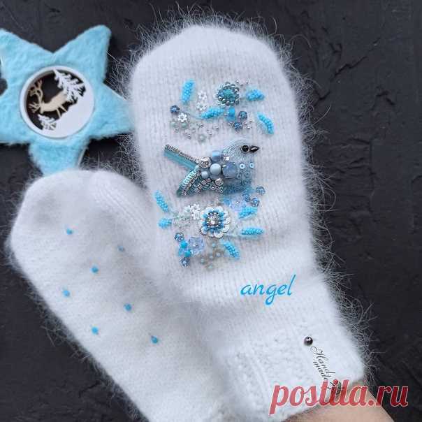 Очаровательная вышивка на варежках 
Автор: angel_brooch
