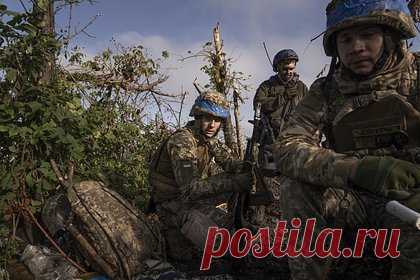 Бывший премьер Украины заявил об опустошении мобилизационных ресурсов Украины. Мобилизационные ресурсы Украины опустошены, в связи с чем Вооруженные силы страны (ВСУ) испытывают недобор военных. Об этом рассказал бывший премьер-министр Украины Николай Азаров. По его словам, украинские военные просят провести ротацию, но их запрос нельзя удовлетворить из-за недобора в ВСУ.
