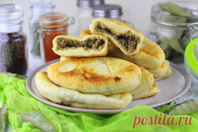 Жареные пирожки с картошкой и печенью | Foodbook.su Этот вкусный и сытный рецепт специально для любителей домашних пирожков. В случае с картошкой и печенью они получаются неимоверно мягкими и обязательно понравятся всем домашним. Это отличное