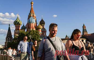 ВЦИОМ: большинство россиян не хотели бы жить за границей. Хотели бы переехать всего 6% респондентов, половина из которых не представляют, когда это было бы возможно