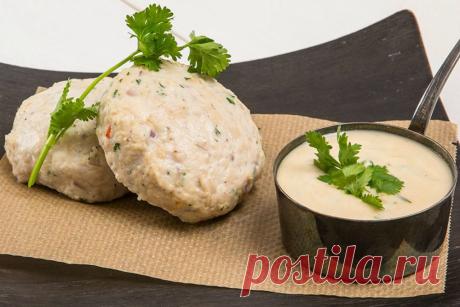 КАК СДЕЛАТЬ СОЧНЫЕ КОТЛЕТЫ ИЗ КУРИЦЫ С ВКУСНЫМ СОУСОМ