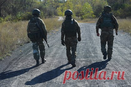 «Это провокация» Сообщения о «перегруппировке» войск в районе Днепра разослали от имени Минобороны. Разосланное сообщение о «перегруппировке» войск в районе Днепра якобы от имени пресс-центра Минобороны России не соответствует действительности. Об этом сообщили в Минобороны в ответ на просьбу прокомментировать появившиеся в СМИ заявления. В военном ведомстве назвали подобные сообщения провокацией.