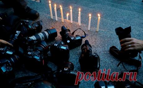 Число погибших за год журналистов оказалось минимальным за 20 лет. При исполнении обязанностей в этом году погибли 45 журналистов. Включая сотрудников СМИ, убитых в секторе Газа вне зависимости от обстоятельств, — 56. Это число оказалось рекордно низким из-за затухания конфликтов в Сирии и Ираке