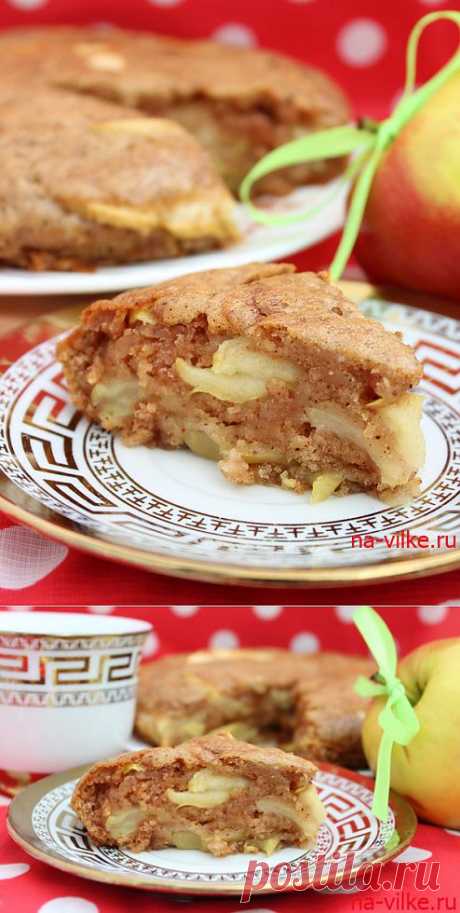 Постный пирог с яблоками и корицей