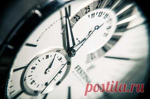 Правила похудения

Правила похудения помогают убрать лишние килограммы без ошибок. Чтобы не делать 1 шаг вперед,а  два шага назад, неплохо знать эти правила.

Конечно, их немало, но сегодня пойдет речь лишь об одном.
И это правило 25 секунд! Правила для похудения пополните еще одним.