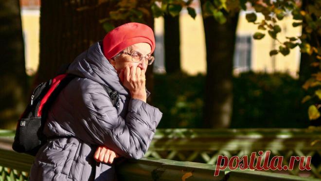 Более 27 млн рублей отдала мошенникам пенсионерка из Москвы. Более 27,6 млн рублей отдала мошенникам 69-летняя пенсионерка из Москвы. Об этом сообщает столичная прокуратура в Telegram-канале. Как отмечает надзорное ведомство, сообщение о проверке батарей отопления не вызвало у женщины подозрений, и ...