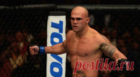 Экс-чемпион UFC Лоулер объявил о завершении карьеры. Бывший чемпион Абсолютного бойцовского чемпионата (UFC) в полусреднем весе американец Робби Лоулер объявил о завершении карьеры. Читать далее