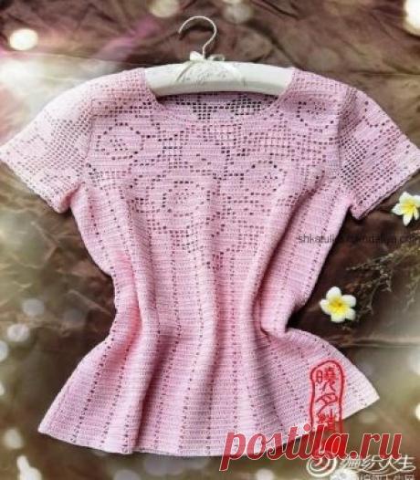 Розовая кофточка Розовая кофточка филейной техникой крючком. Кофточка с красивой кокеткой из цветов