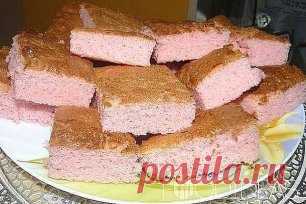 Пирог из киселя
Пирог получается вкусным, рассыпчатым и просто тает во рту. Мы его съели буквально за три секунды и все остались довольны. С этим рецептом постоянно можно экспериментировать- ведь вкус пирога на прямую зависит от киселя, а точнее с каким он вкусом, мы например сегодня использовали кисель с вишней и поэтому один и тот же рецепт не приестся еще долгое время.
- 1 стакан муки
- 3 яйцa
- 1 пачка маргарина(180гр)
- 1 пачка киселя(брикет)
- сода(гашеная в уксусе)
Итак берем кисель, если