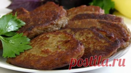 Улетные котлеты из баклажанов – и мяса не надо Предлагаю рецепт, который особенно придется по душе любителям «синеньких»: улетные котлеты из баклажанов.