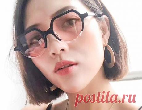 Винтажные круглые черно-розовые очки с цветной круглой линзой со скошенным верхом за 197 грн. | Шафа