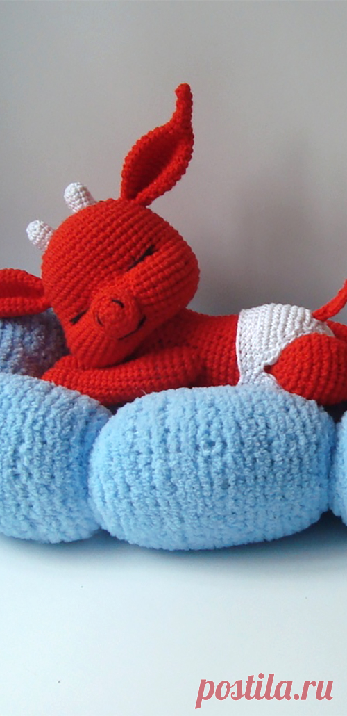 PDF Чертёнок на облаке крючком. FREE crochet pattern; Аmigurumi animal patterns. Амигуруми схемы и описания на русском. Вязаные игрушки и поделки своими руками #amimore - чёрт, чёртик, чертёнок, Хеллоуин.